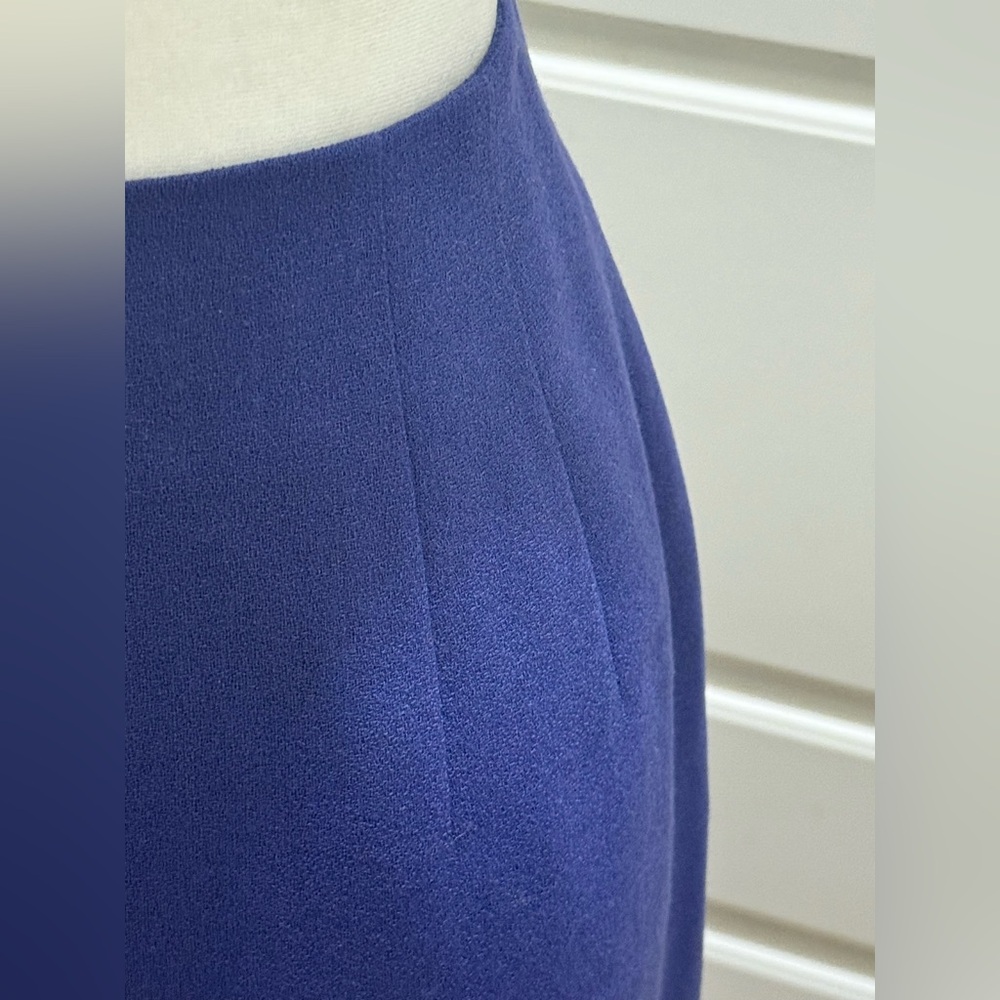 Linda Allard Ellen Tracy. Purple Crepe Wool Pencil Skirt. Size 10. - Picture 4 of 11